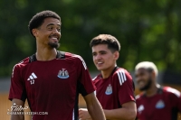 گزینه خبرساز پرسپولیس رسماً به تیم انگلیسی پیوست +عکس